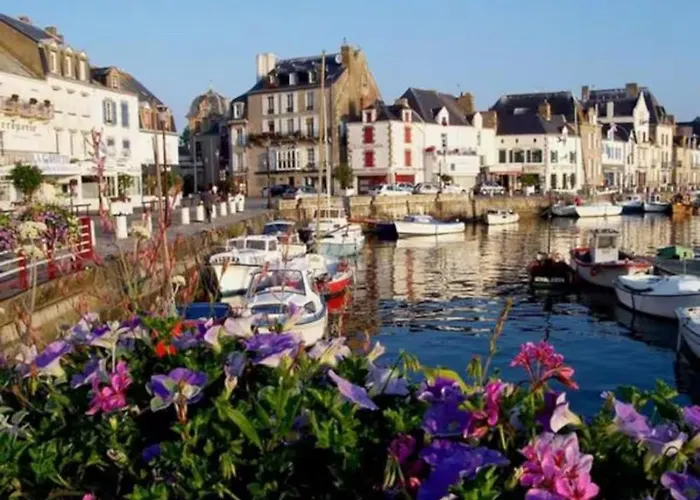 Jolie Petite Maison De Bord De *