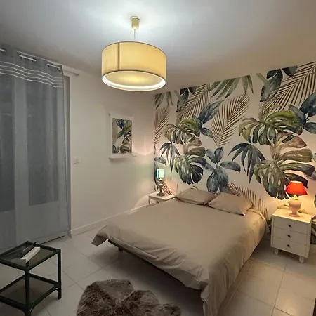 Jolie Petite Maison De Bord De * Ле Круазик