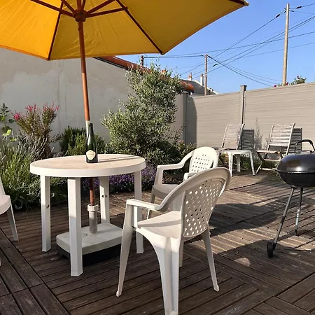 Jolie Petite Maison De Bord De